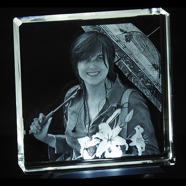 Художественная фотография С зонтиком в стекле