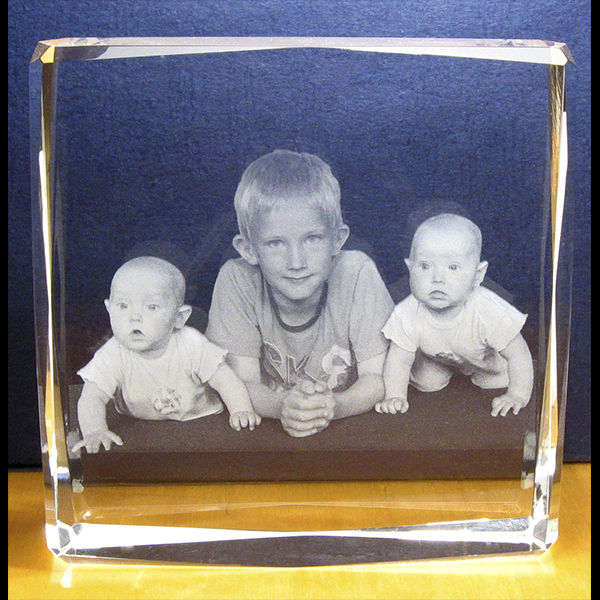 Лазерное фото Детки в стекле
